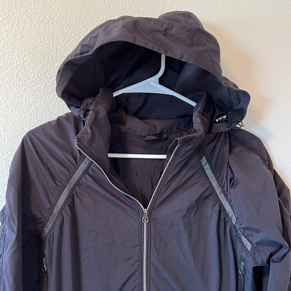 Lululemon Gather And Sprint Running Windbreaker Rain Jacket: Black Size 12 - Picture 4 of 16